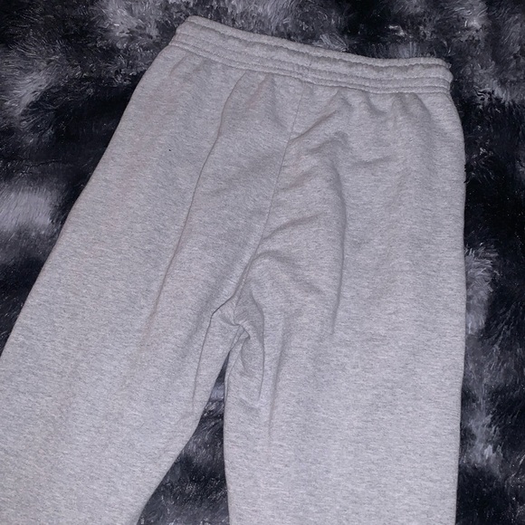 Womens xs uniqlo sweatpants - Picture 5 of 7